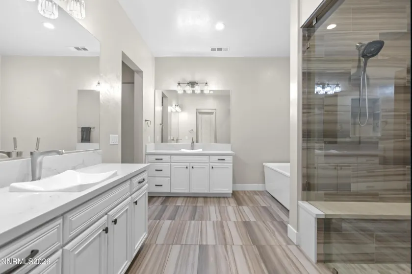 719 W Pleasant Oak, Reno, Nevada 89511, 3 Bedrooms Bedrooms, ,4 BathroomsBathrooms,Residential,Residential,W Pleasant Oak,260001822