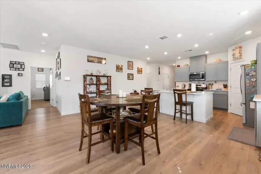 809 Egan Canyon, Dayton, Nevada 89403, 4 Bedrooms Bedrooms, ,2 BathroomsBathrooms,Residential,Residential,Egan Canyon,260001835