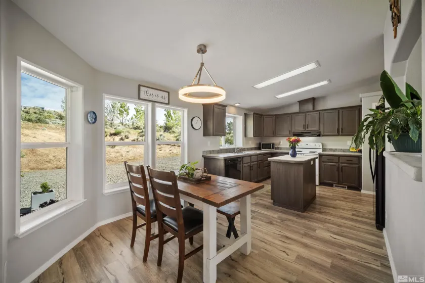 13705 Red Rock, Reno, Nevada 89508, 3 Bedrooms Bedrooms, ,2 BathroomsBathrooms,Residential,Residential,Red Rock,250006375