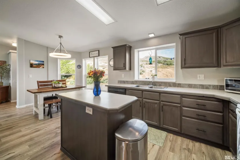 13705 Red Rock, Reno, Nevada 89508, 3 Bedrooms Bedrooms, ,2 BathroomsBathrooms,Residential,Residential,Red Rock,250006375