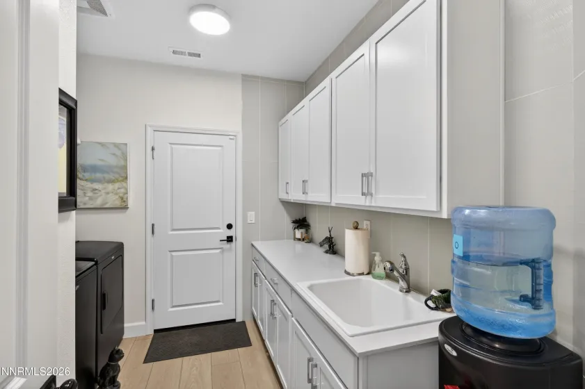 11238 Grazing Cattle, Reno, Nevada 89521, 4 Bedrooms Bedrooms, ,4 BathroomsBathrooms,Residential,Residential,Grazing Cattle,260001839