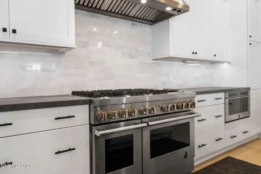 5518 Dapplegray, Reno, Nevada 89511, 2 Bedrooms Bedrooms, ,3 BathroomsBathrooms,Residential,Residential,Dapplegray,260001853