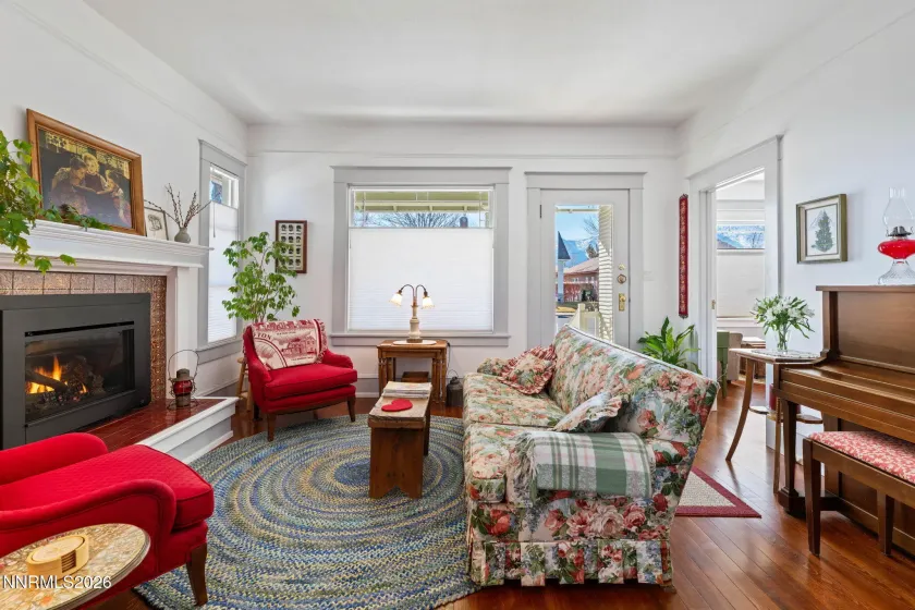 1451 Douglas, Gardnerville, Nevada 89410, 3 Bedrooms Bedrooms, ,2 BathroomsBathrooms,Residential,Residential,Douglas,260001857