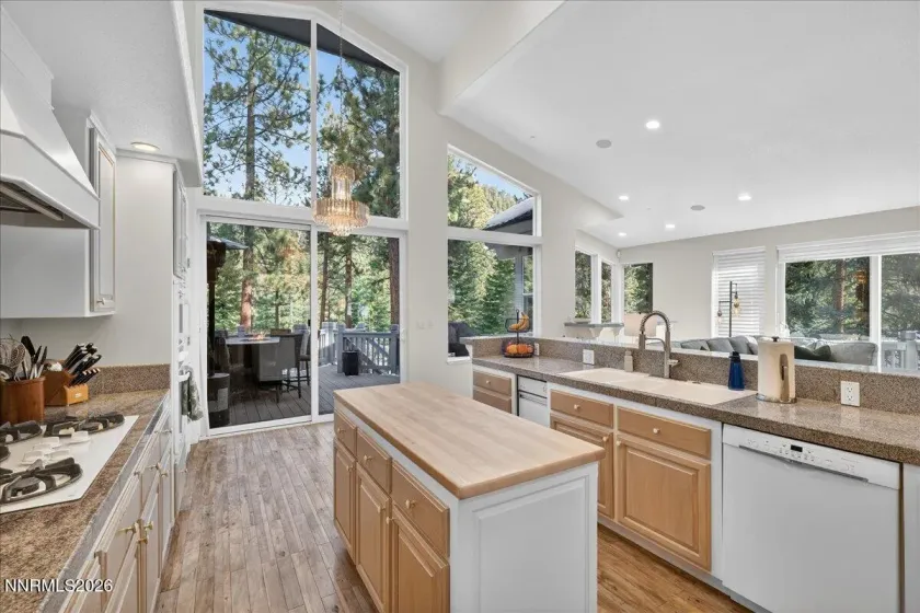 1264 Hidden Woods, Zephyr Cove, Nevada 89448, 5 Bedrooms Bedrooms, ,6 BathroomsBathrooms,Residential Lease,Manufactured,Hidden Woods,260001865