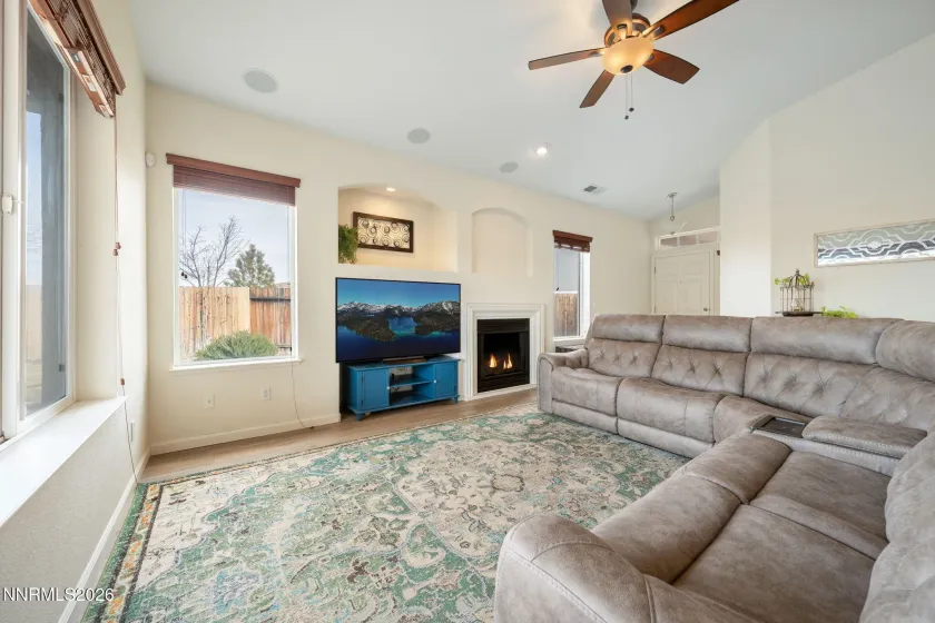 1722 Blue Oak, Fernley, Nevada 89408, 3 Bedrooms Bedrooms, ,2 BathroomsBathrooms,Residential,Residential,Blue Oak,260001869