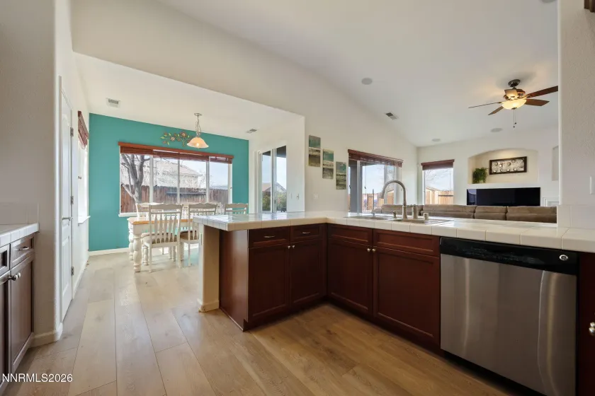 1722 Blue Oak, Fernley, Nevada 89408, 3 Bedrooms Bedrooms, ,2 BathroomsBathrooms,Residential,Residential,Blue Oak,260001869