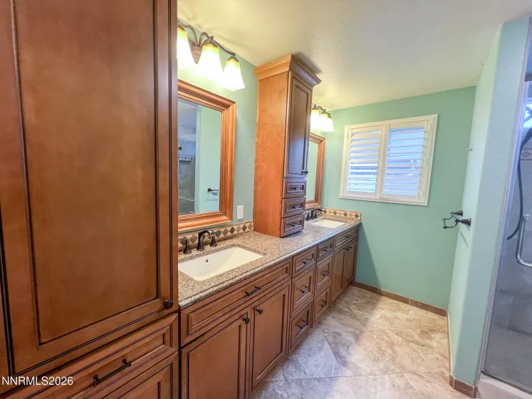 1371 White Bluffs, Fernley, Nevada 89408, 4 Bedrooms Bedrooms, ,3 BathroomsBathrooms,Residential,Residential,White Bluffs,260001870