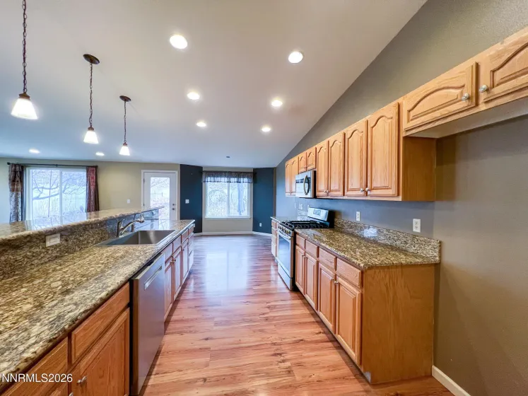 1371 White Bluffs, Fernley, Nevada 89408, 4 Bedrooms Bedrooms, ,3 BathroomsBathrooms,Residential,Residential,White Bluffs,260001870