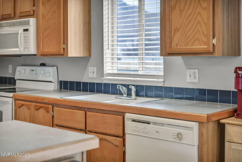 213 Glen Vista, Dayton, Nevada 89403, 3 Bedrooms Bedrooms, ,2 BathroomsBathrooms,Residential,Residential,Glen Vista,260001874