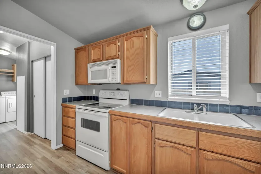 213 Glen Vista, Dayton, Nevada 89403, 3 Bedrooms Bedrooms, ,2 BathroomsBathrooms,Residential,Residential,Glen Vista,260001874