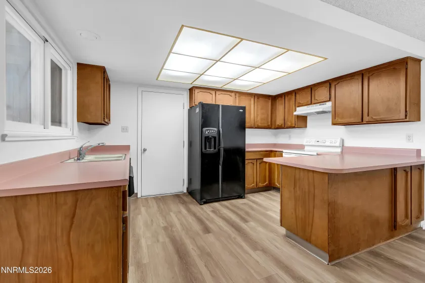 981 Craigmont, Reno, Nevada 89511, 3 Bedrooms Bedrooms, ,3 BathroomsBathrooms,Residential,Residential,Craigmont,260001879