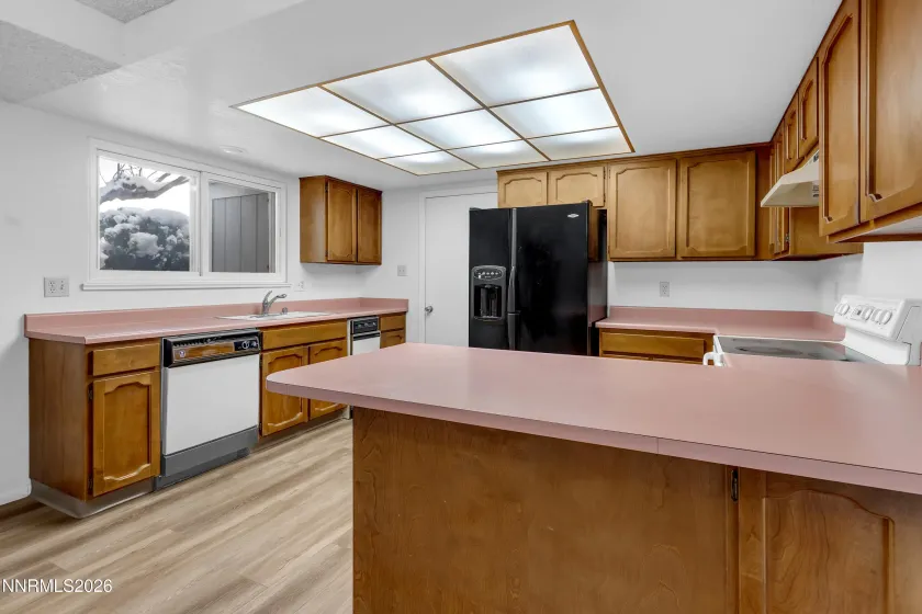 981 Craigmont, Reno, Nevada 89511, 3 Bedrooms Bedrooms, ,3 BathroomsBathrooms,Residential,Residential,Craigmont,260001879