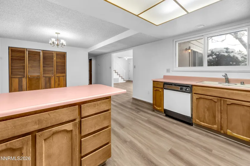 981 Craigmont, Reno, Nevada 89511, 3 Bedrooms Bedrooms, ,3 BathroomsBathrooms,Residential,Residential,Craigmont,260001879