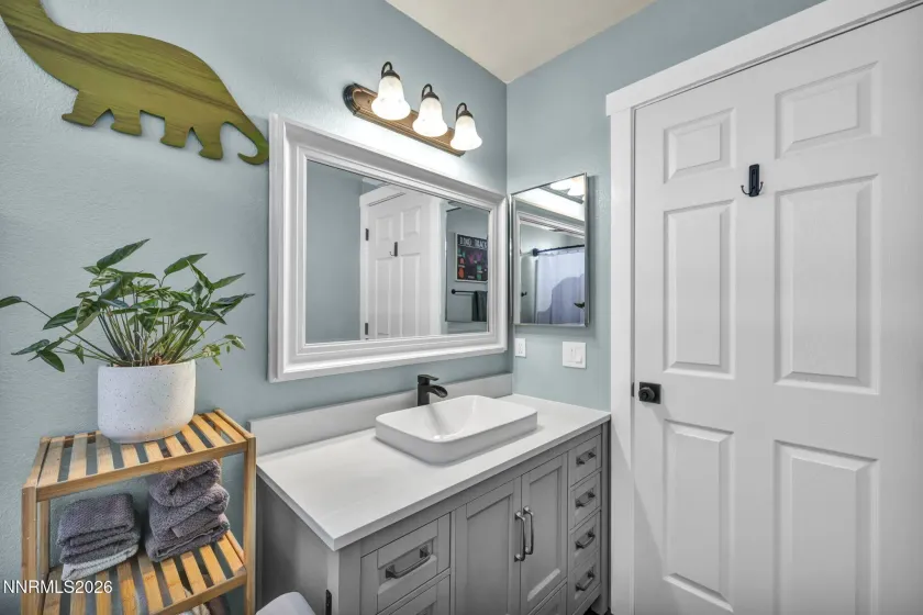 1325 Mary Jo, Gardnerville, Nevada 89460, 3 Bedrooms Bedrooms, ,2 BathroomsBathrooms,Residential,Residential,Mary Jo,260001891