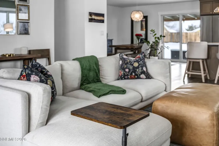 1325 Mary Jo, Gardnerville, Nevada 89460, 3 Bedrooms Bedrooms, ,2 BathroomsBathrooms,Residential,Residential,Mary Jo,260001891