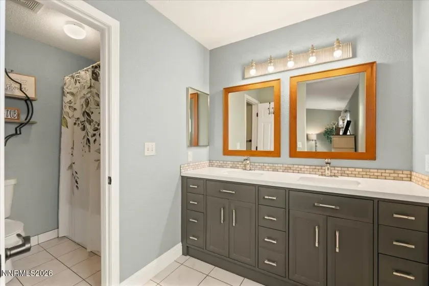 6971 Carmen, Sun Valley, Nevada 89433, 4 Bedrooms Bedrooms, ,3 BathroomsBathrooms,Residential,Residential,Carmen,260001896