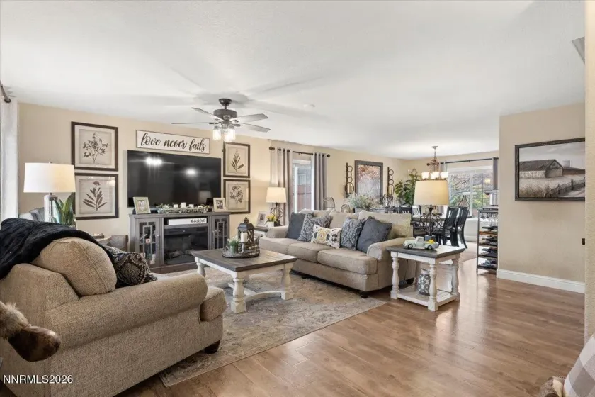 6971 Carmen, Sun Valley, Nevada 89433, 4 Bedrooms Bedrooms, ,3 BathroomsBathrooms,Residential,Residential,Carmen,260001896