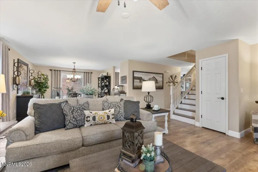 6971 Carmen, Sun Valley, Nevada 89433, 4 Bedrooms Bedrooms, ,3 BathroomsBathrooms,Residential,Residential,Carmen,260001896