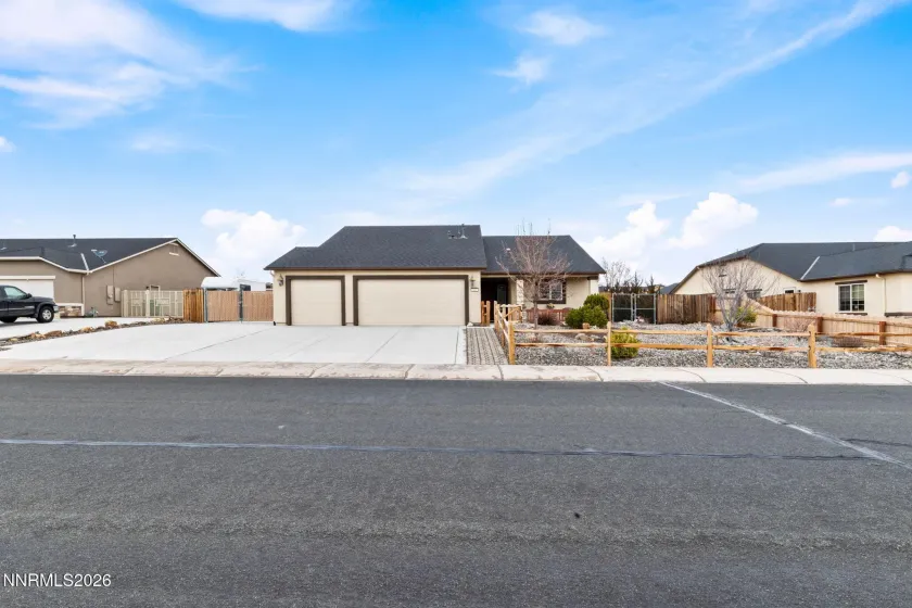 126 Hood, Dayton, Nevada 89403, 3 Bedrooms Bedrooms, ,2 BathroomsBathrooms,Residential,Residential,Hood,260001897
