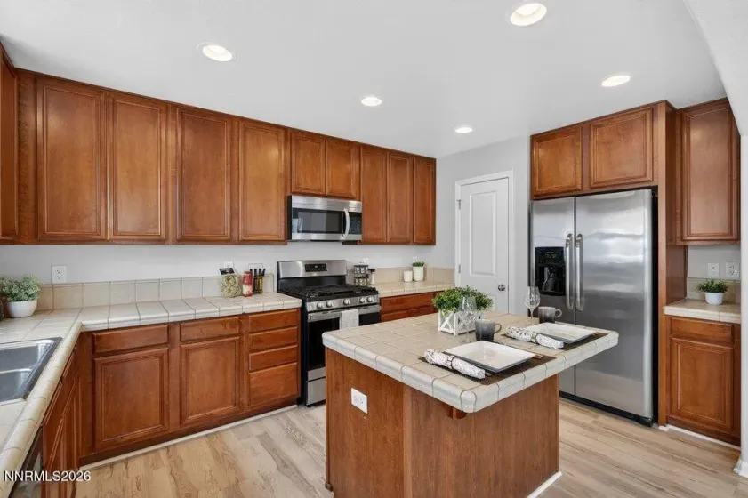 1630 Spring Hill, Reno, Nevada 89523, 4 Bedrooms Bedrooms, ,3 BathroomsBathrooms,Residential,Residential,Spring Hill,260001899