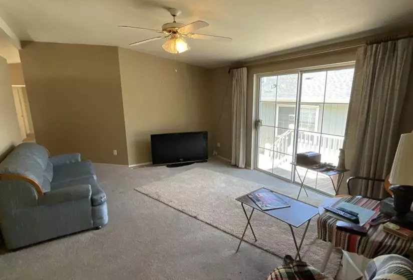 13 Coventry Way, Reno, Nevada 89506, 3 Bedrooms Bedrooms, 9 Rooms Rooms,2 BathroomsBathrooms,Manufactured,Residential,Coventry,220010692