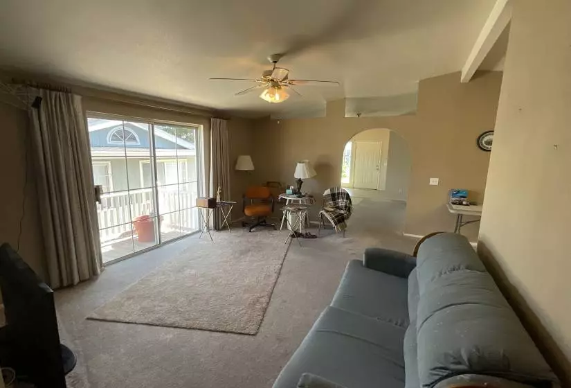 13 Coventry Way, Reno, Nevada 89506, 3 Bedrooms Bedrooms, 9 Rooms Rooms,2 BathroomsBathrooms,Manufactured,Residential,Coventry,220010692