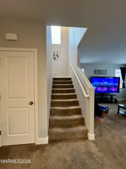 9355 Bay, Reno, Nevada 89506, 5 Bedrooms Bedrooms, ,3 BathroomsBathrooms,Residential,Residential,Bay,260001911