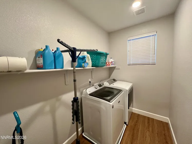 9355 Bay, Reno, Nevada 89506, 5 Bedrooms Bedrooms, ,3 BathroomsBathrooms,Residential,Residential,Bay,260001911