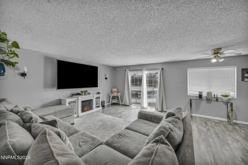 8655 Silver Shores, Reno, Nevada 89506, 4 Bedrooms Bedrooms, ,3 BathroomsBathrooms,Residential,Residential,Silver Shores,260001912