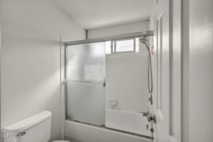 8655 Silver Shores, Reno, Nevada 89506, 4 Bedrooms Bedrooms, ,3 BathroomsBathrooms,Residential,Residential,Silver Shores,260001912