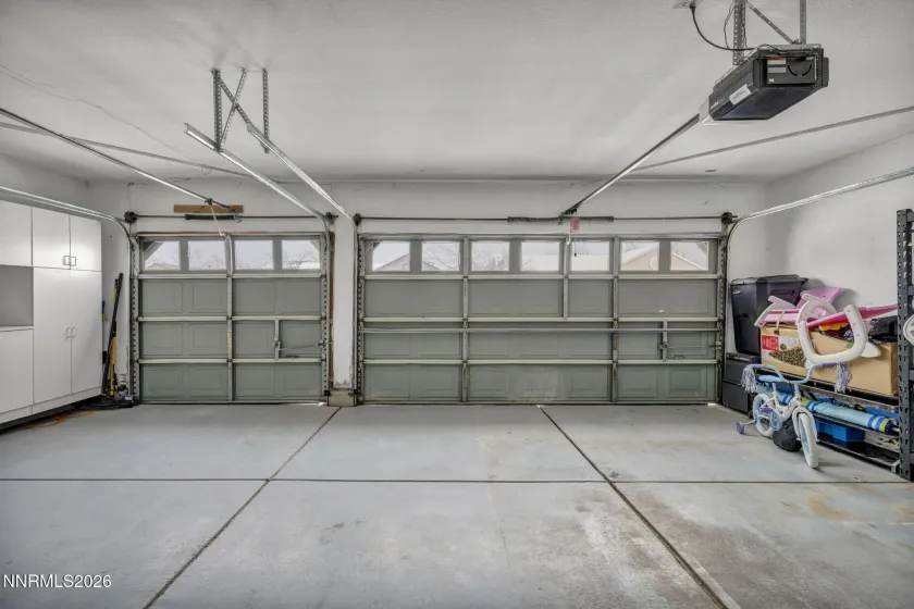 8655 Silver Shores, Reno, Nevada 89506, 4 Bedrooms Bedrooms, ,3 BathroomsBathrooms,Residential,Residential,Silver Shores,260001912