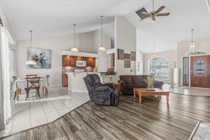 2183 Homann, Carson City, Nevada 89703, 3 Bedrooms Bedrooms, ,2 BathroomsBathrooms,Residential,Residential,Homann,260001916