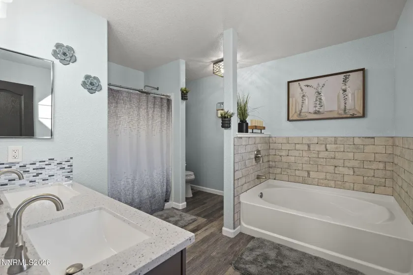 18204 Cedar View, Reno, Nevada 89508, 5 Bedrooms Bedrooms, ,3 BathroomsBathrooms,Residential,Residential,Cedar View,260001924