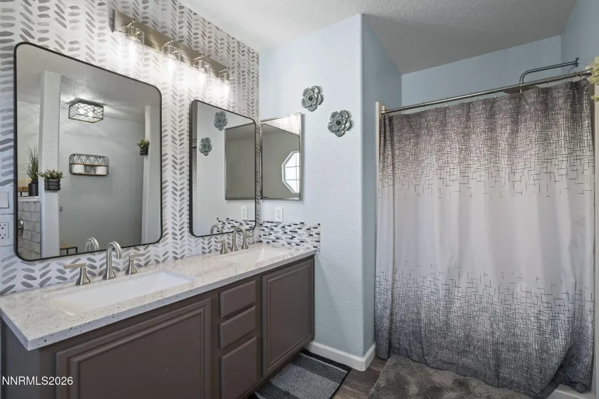 18204 Cedar View, Reno, Nevada 89508, 5 Bedrooms Bedrooms, ,3 BathroomsBathrooms,Residential,Residential,Cedar View,260001924