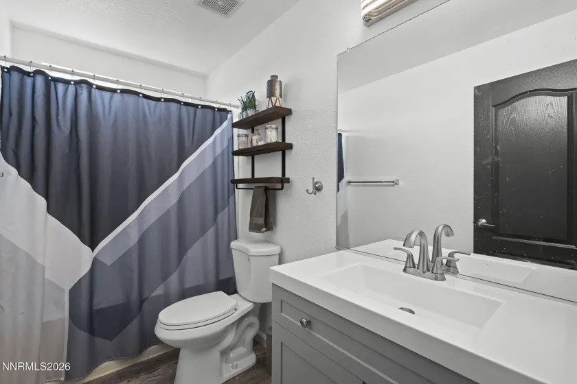 18204 Cedar View, Reno, Nevada 89508, 5 Bedrooms Bedrooms, ,3 BathroomsBathrooms,Residential,Residential,Cedar View,260001924