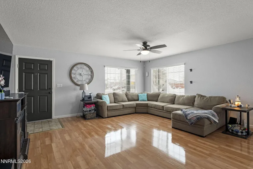 18204 Cedar View, Reno, Nevada 89508, 5 Bedrooms Bedrooms, ,3 BathroomsBathrooms,Residential,Residential,Cedar View,260001924