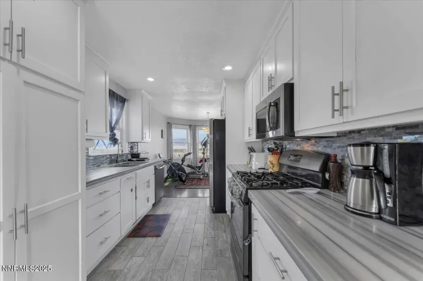 20 Simons, Fernley, Nevada 89408, 4 Bedrooms Bedrooms, ,3 BathroomsBathrooms,Residential,Residential,Simons,250056759