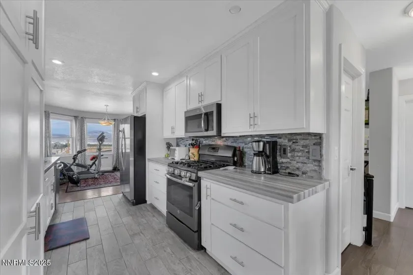 20 Simons, Fernley, Nevada 89408, 4 Bedrooms Bedrooms, ,3 BathroomsBathrooms,Residential,Residential,Simons,250056759