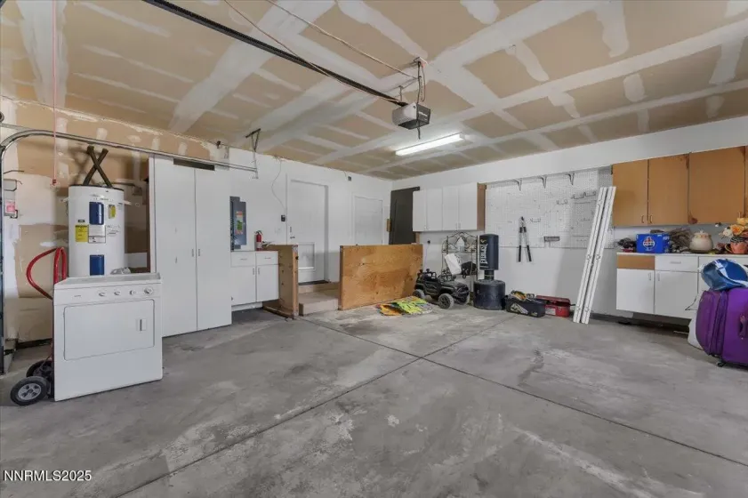 20 Simons, Fernley, Nevada 89408, 4 Bedrooms Bedrooms, ,3 BathroomsBathrooms,Residential,Residential,Simons,250056759