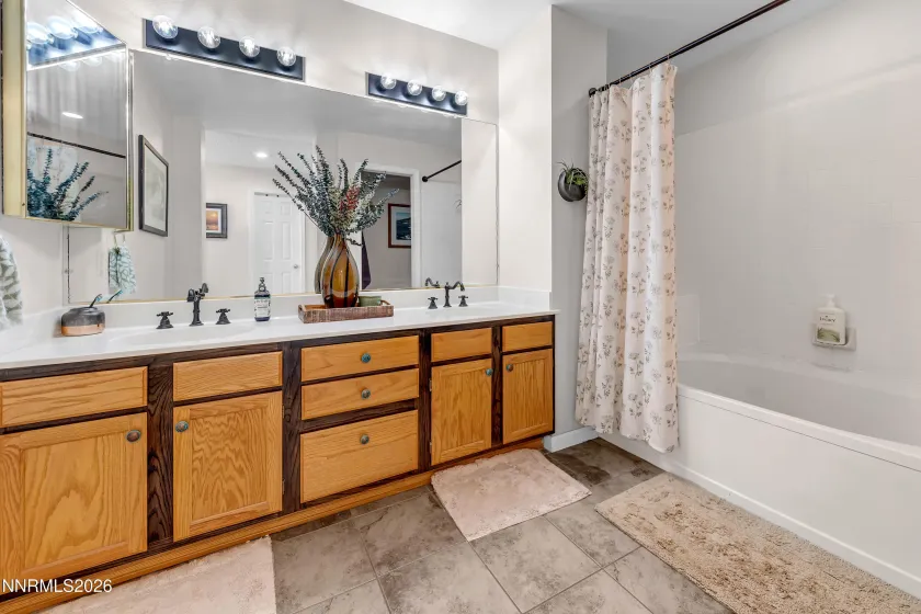 5216 Santa Barbara, Sparks, Nevada 89436, 3 Bedrooms Bedrooms, ,2 BathroomsBathrooms,Residential,Residential,Santa Barbara,260001947