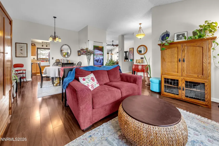 5216 Santa Barbara, Sparks, Nevada 89436, 3 Bedrooms Bedrooms, ,2 BathroomsBathrooms,Residential,Residential,Santa Barbara,260001947