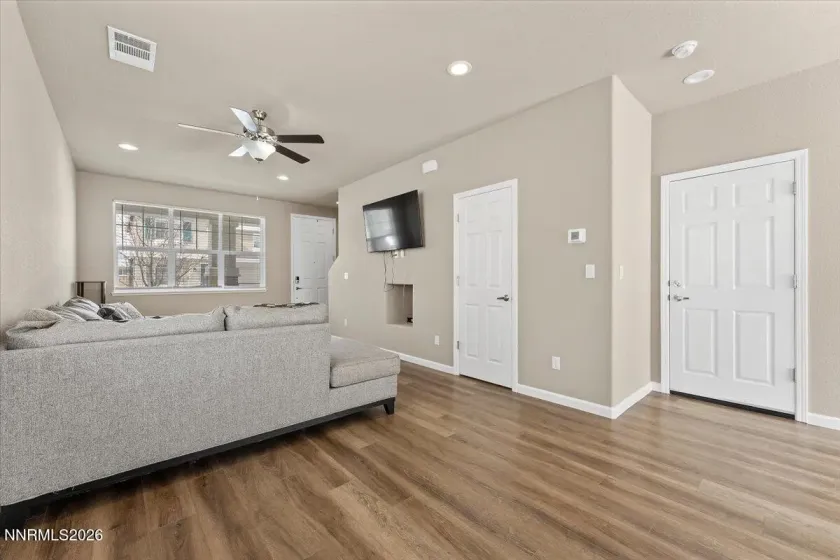 3558 Penn Nat'L, Reno, Nevada 89512, 4 Bedrooms Bedrooms, ,3 BathroomsBathrooms,Residential,Residential,Penn Nat'L,260001948