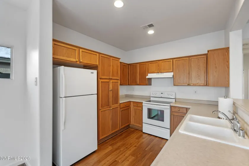 5362 Village Meadows, Sparks, Nevada 89436, 2 Bedrooms Bedrooms, ,2 BathroomsBathrooms,Residential,Residential,Village Meadows,260001958