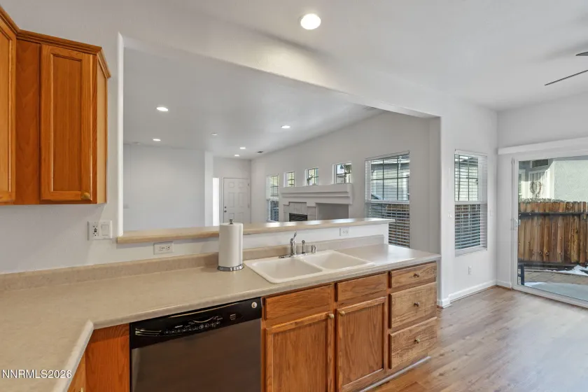 5362 Village Meadows, Sparks, Nevada 89436, 2 Bedrooms Bedrooms, ,2 BathroomsBathrooms,Residential,Residential,Village Meadows,260001958