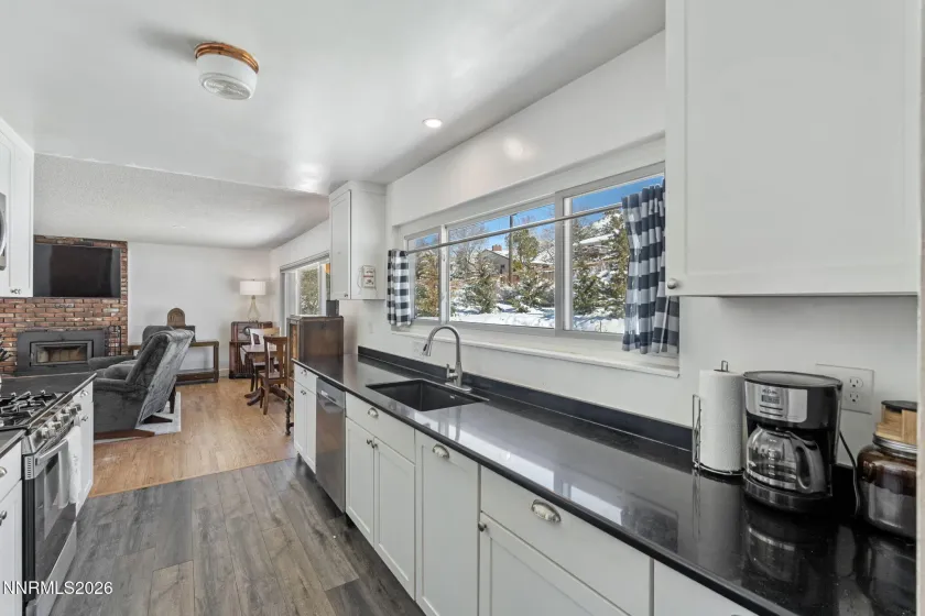 14660 Rim Rock, Reno, Nevada 89521, 3 Bedrooms Bedrooms, ,2 BathroomsBathrooms,Residential,Residential,Rim Rock,260001959