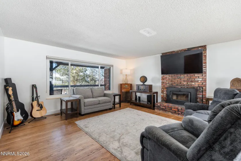 14660 Rim Rock, Reno, Nevada 89521, 3 Bedrooms Bedrooms, ,2 BathroomsBathrooms,Residential,Residential,Rim Rock,260001959