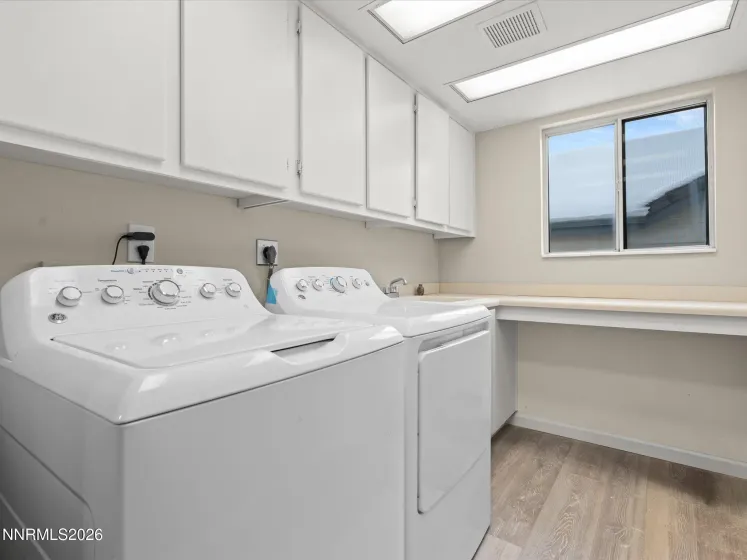 6060 Torrington, Reno, Nevada 89509, 4 Bedrooms Bedrooms, ,3 BathroomsBathrooms,Residential,Residential,Torrington,260001966