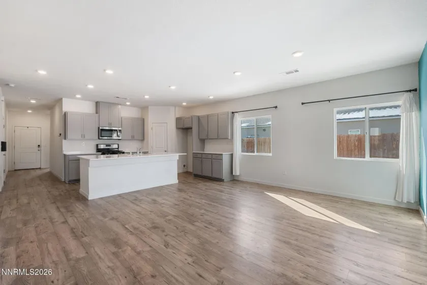 962 Kathryn, Fernley, Nevada 89408, 4 Bedrooms Bedrooms, ,2 BathroomsBathrooms,Residential,Residential,Kathryn,260001968