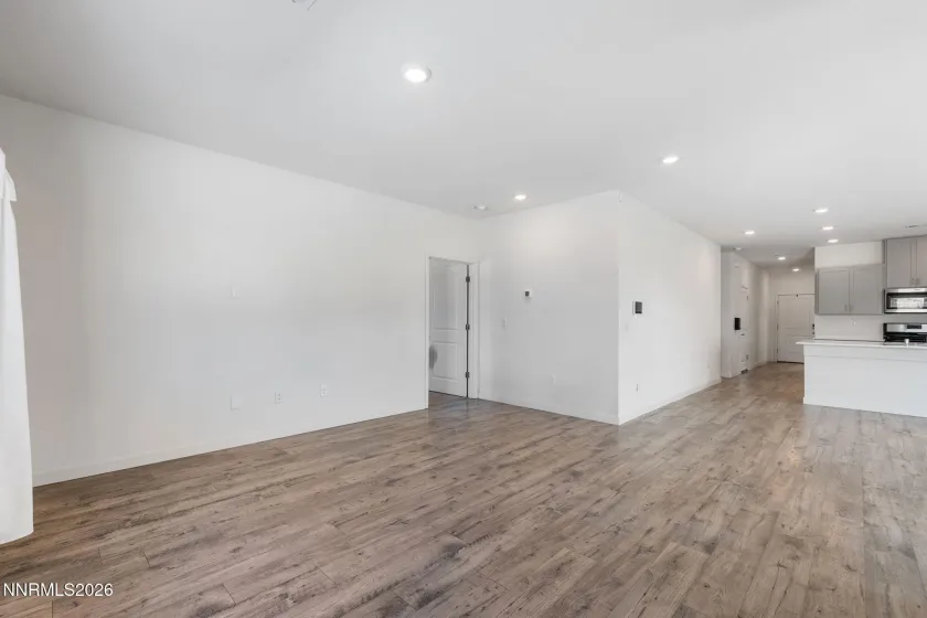 962 Kathryn, Fernley, Nevada 89408, 4 Bedrooms Bedrooms, ,2 BathroomsBathrooms,Residential,Residential,Kathryn,260001968