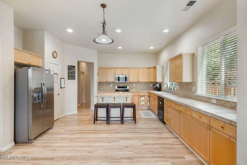7337 Phoenix, Sparks, Nevada 89436, 4 Bedrooms Bedrooms, ,3 BathroomsBathrooms,Residential,Residential,Phoenix,0,260001977